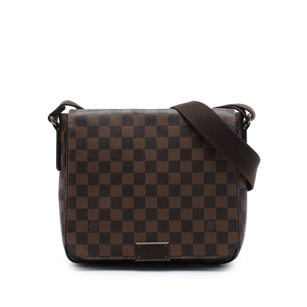 Pre-Loved Louis Vuitton Damier Ebene District PM